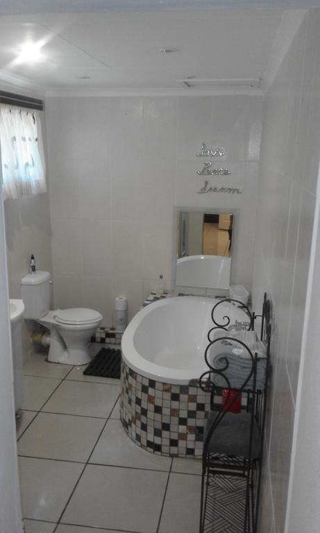 Poetry Guestrooms Vryburg Quarto foto