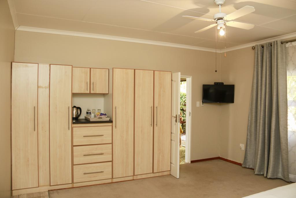 Poetry Guestrooms Vryburg Exterior foto